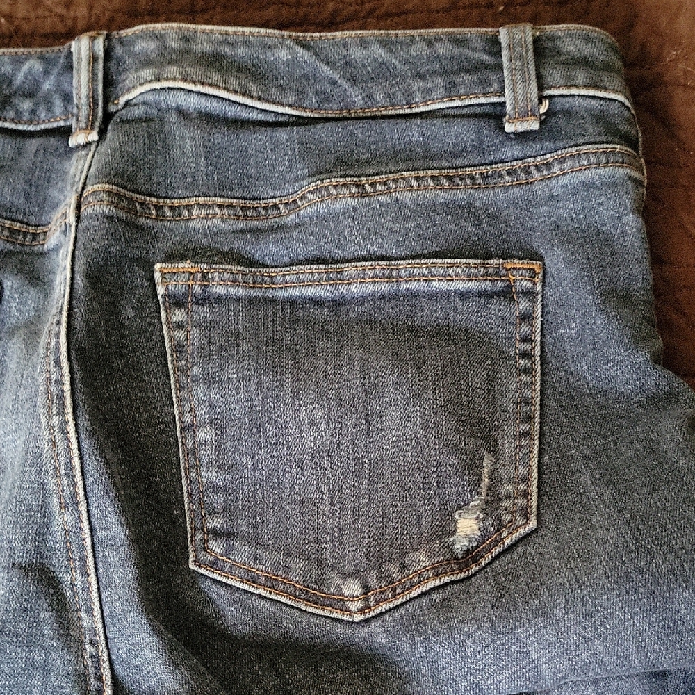 Talbots High Rise Distressed Blue Jeans - Picture 10 of 11